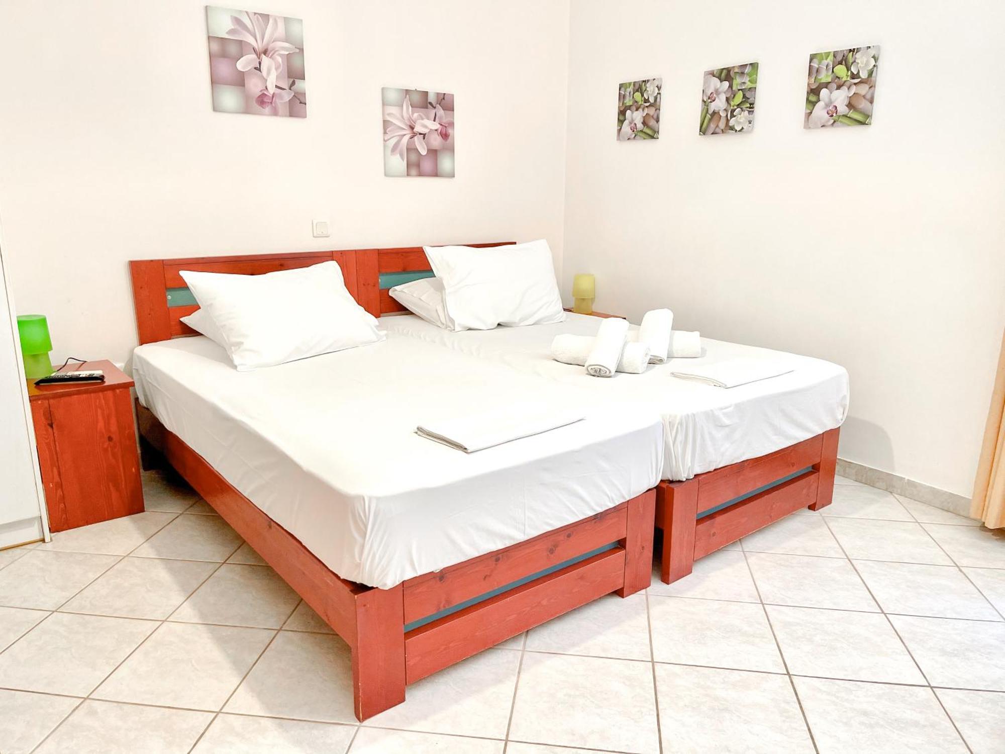 Xenios Zeus Rooms Koróni Esterno foto