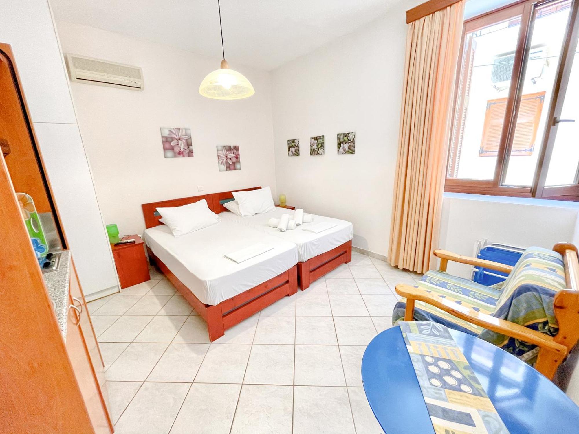 Xenios Zeus Rooms Koróni Esterno foto