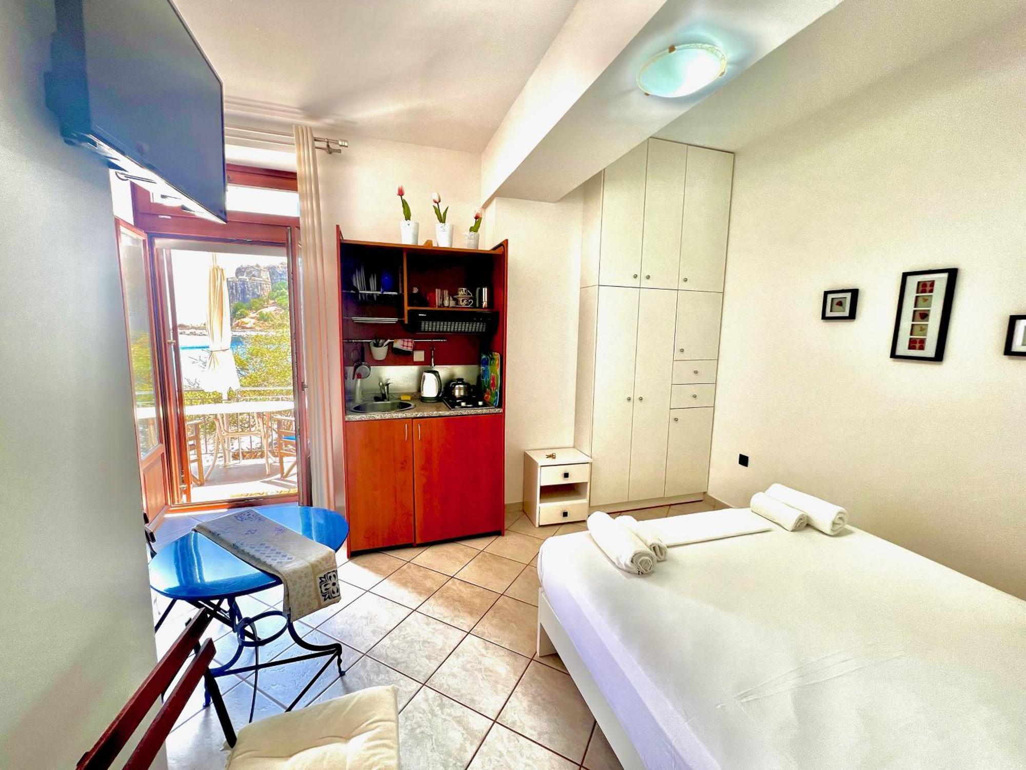 Xenios Zeus Rooms Koróni Esterno foto