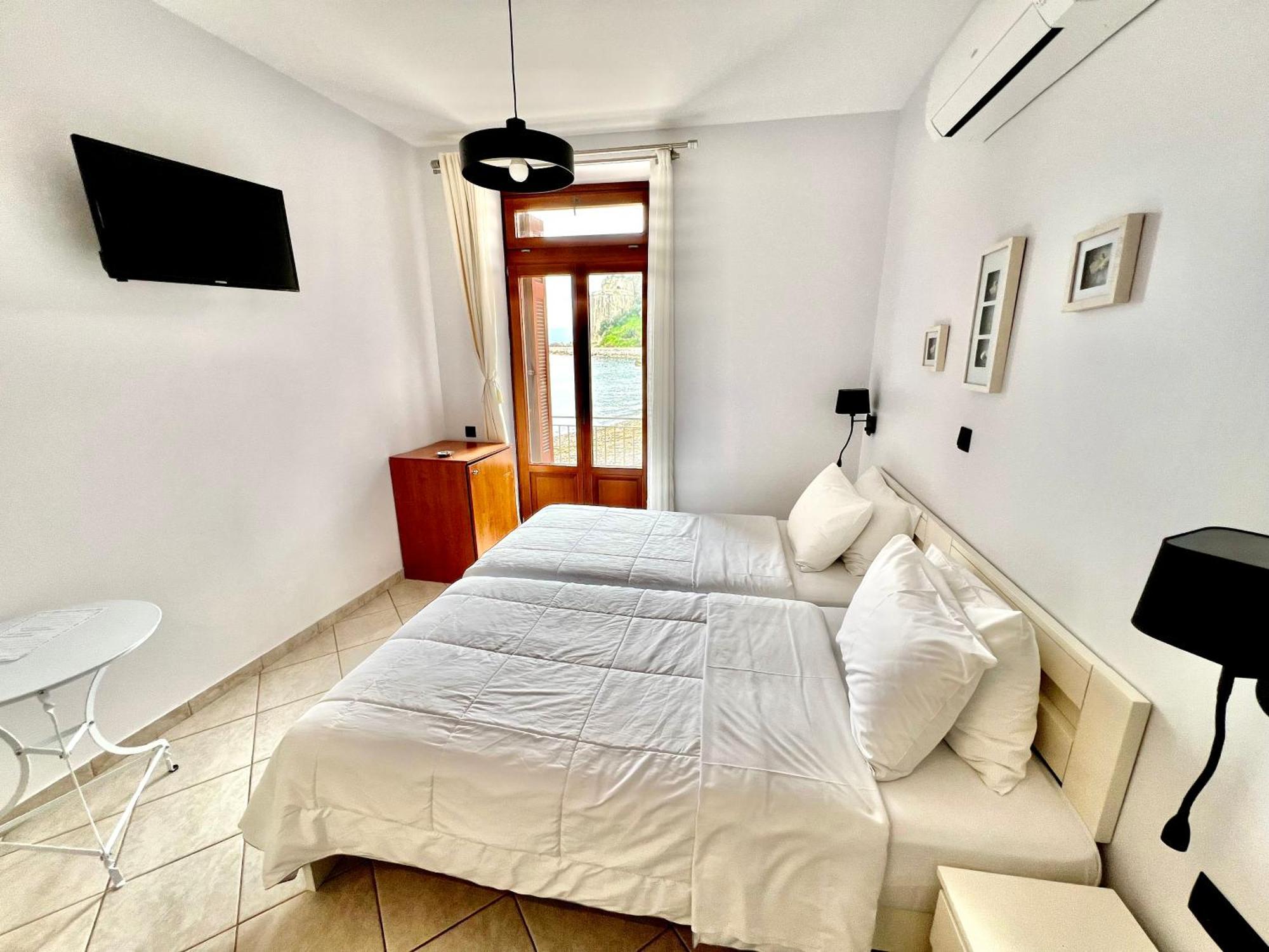 Xenios Zeus Rooms Koróni Esterno foto